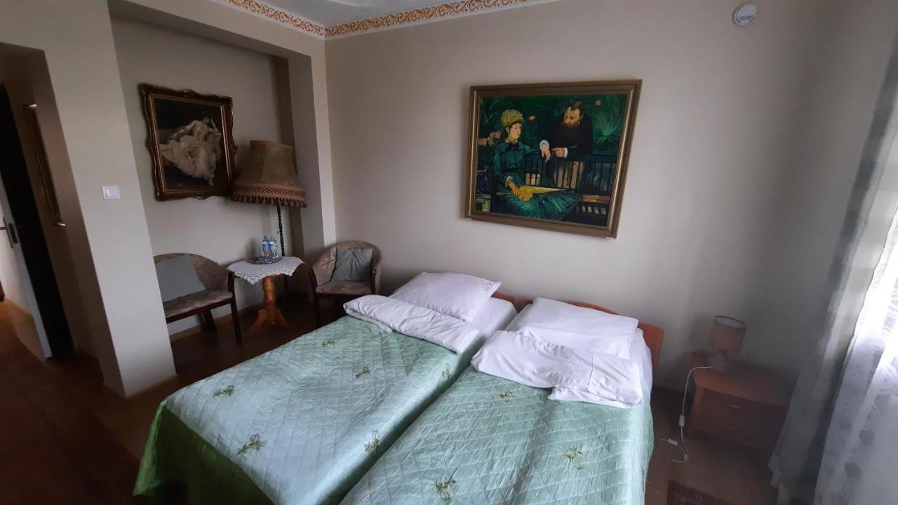 Hotelowe Pokoje J.Bukowiecka Tuszyn Exterior foto