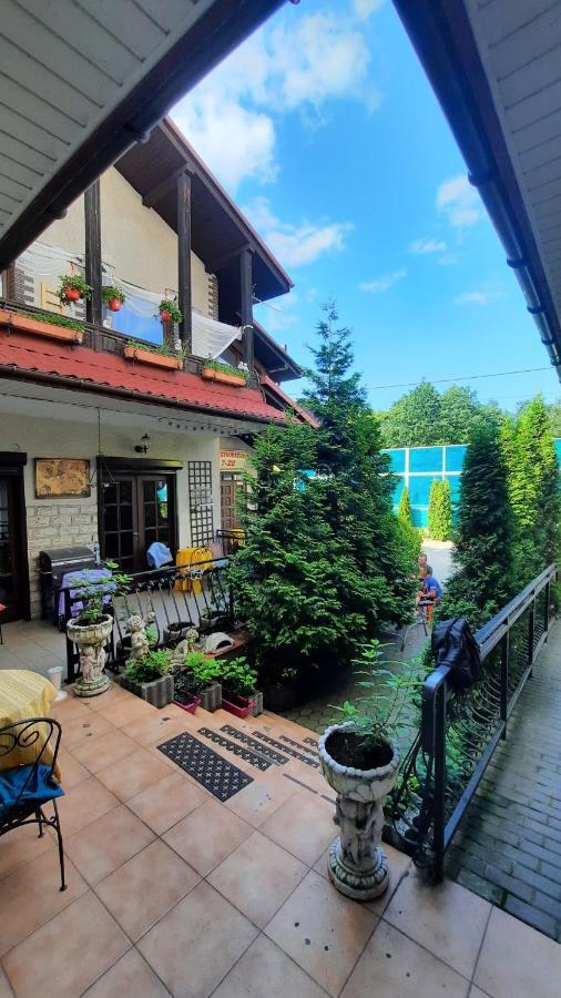 Hotelowe Pokoje J.Bukowiecka Tuszyn Exterior foto